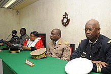 Trois militaires déserteurs condamnés à Abidjan, jeudi.