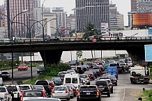 Côte d'Ivoire : usagers et transporteurs jugent «très élevé» le péage sur l'autoroute du Nord