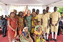 La Première Dame, Dominique Ouattara a présidé la 3ème édition du Festival National des Arts et de la Culture en milieu scolaire