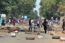Burkina: manifestation monstre contre la révision constitutionnelle, affrontements avec la police