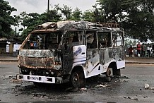 Attécoubé : Des automobilistes font des morts et prennent la fuite: Un de leurs véhicules incendié par la foule
