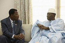 Yayi Boni reçu par Alassane Ouattara à Abidjan, vendredi 