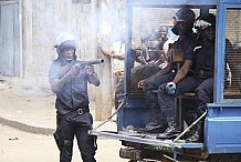 Une manifestation de la FESCI dispersée à coups de gaz lacrymogènes à Abidjan par la police  