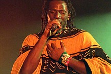 FEMUA: la star du reggae Tiken Jah contre un 3ème mandat présidentiel en Afrique