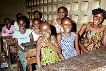 Côte d’Ivoire: des femmes analphabètes militent pour la scolarisation de la jeune fille
