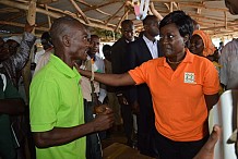La ministre Mariatou Koné échange avec les réfugiés ivoiriens vivant au Ghana