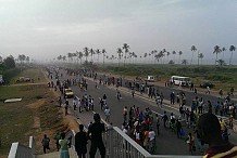 La route Abidjan- Grand- Bassam bloquée par des populations