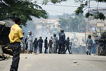 Une manifestation contre l'insécurité vire à l'affrontement entre policiers et civils à Abidjan