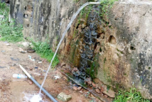 Sassandra : une source d'eau naturelle de l'époque coloniale en danger