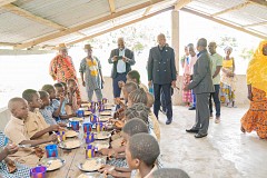 Amélioration des conditions d'étude : le gouvernement multiplie les cantines scolaires Amélioration des conditions d'étude : le gouvernement multiplie les cantines scolaires